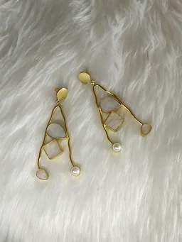 A Shape MOP Golden Earrings