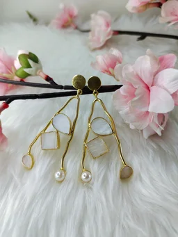 A Shape MOP Golden Earrings