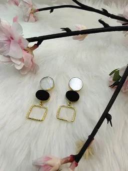 MOP Matt Quartz Square Charm Drop Earrings