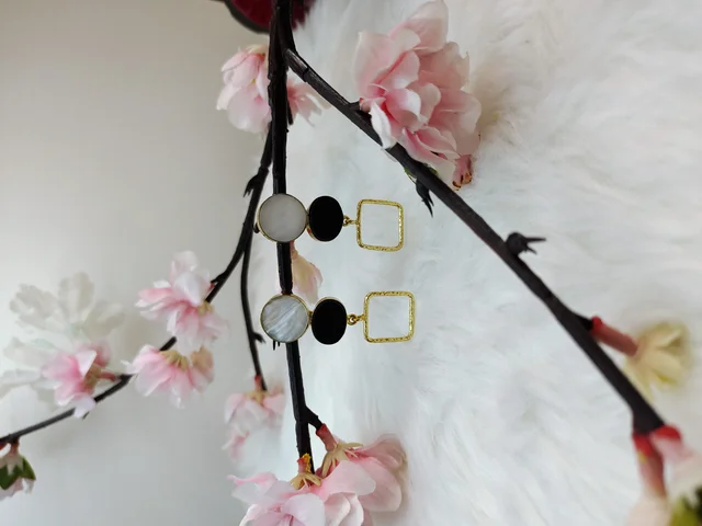 MOP Matt Quartz Square Charm Drop Earrings