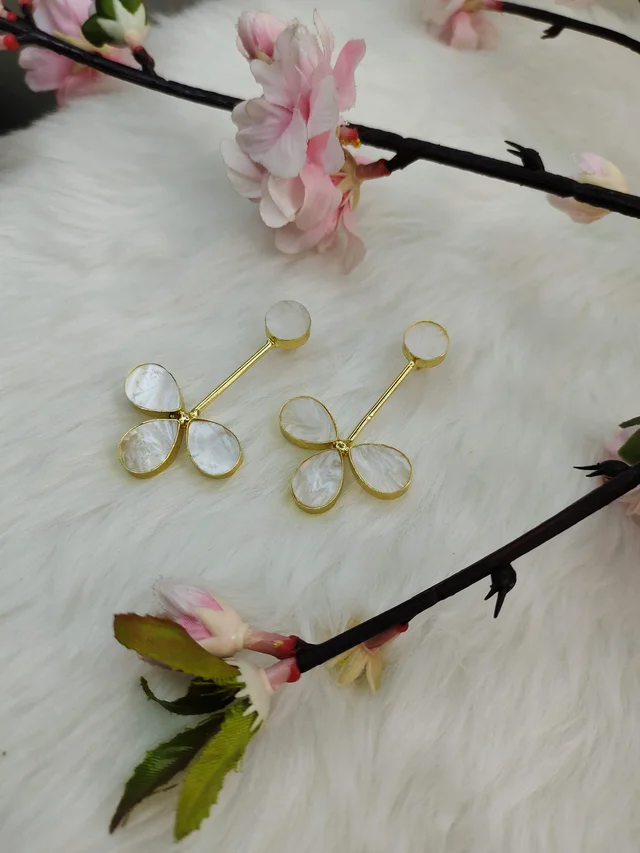 MOP 3 Petal Drop Earrings