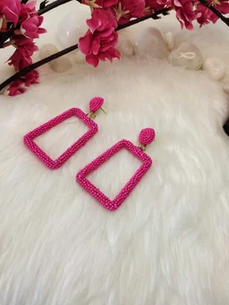 5 Element Rectangle Earrings Pink