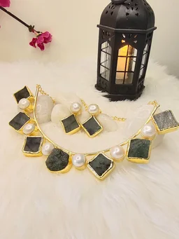 Black Raw Stone Choker Set Necklace