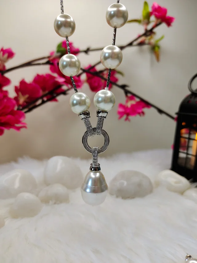 White Pearl Hanging Necklace