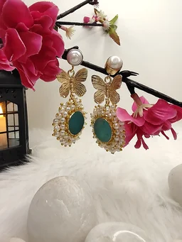 Gajra Baroque Pearls With Quartz Earrings