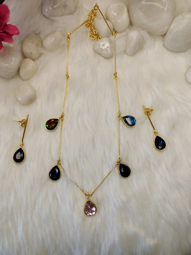Multicolor Stick Tear Drop Necklace