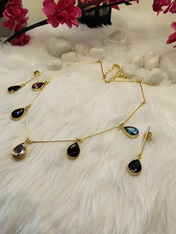 Multicolor Stick Tear Drop Necklace