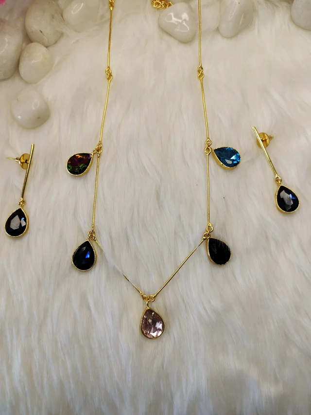 Multicolor Stick Tear Drop Necklace
