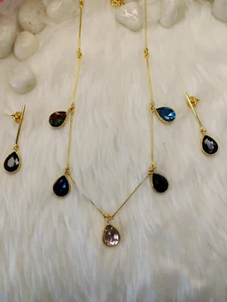 Multicolor Stick Tear Drop Necklace