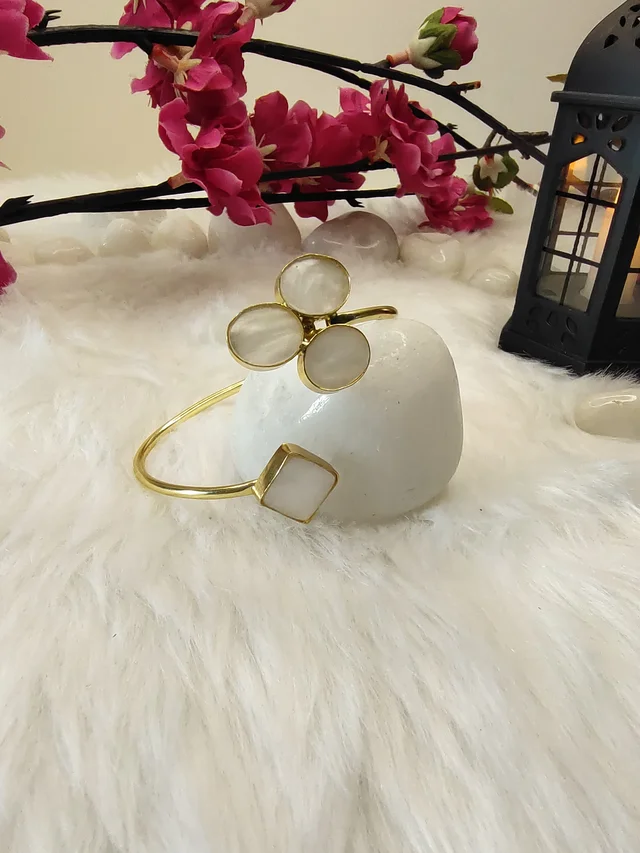 MOP Petal Kada Bracelet