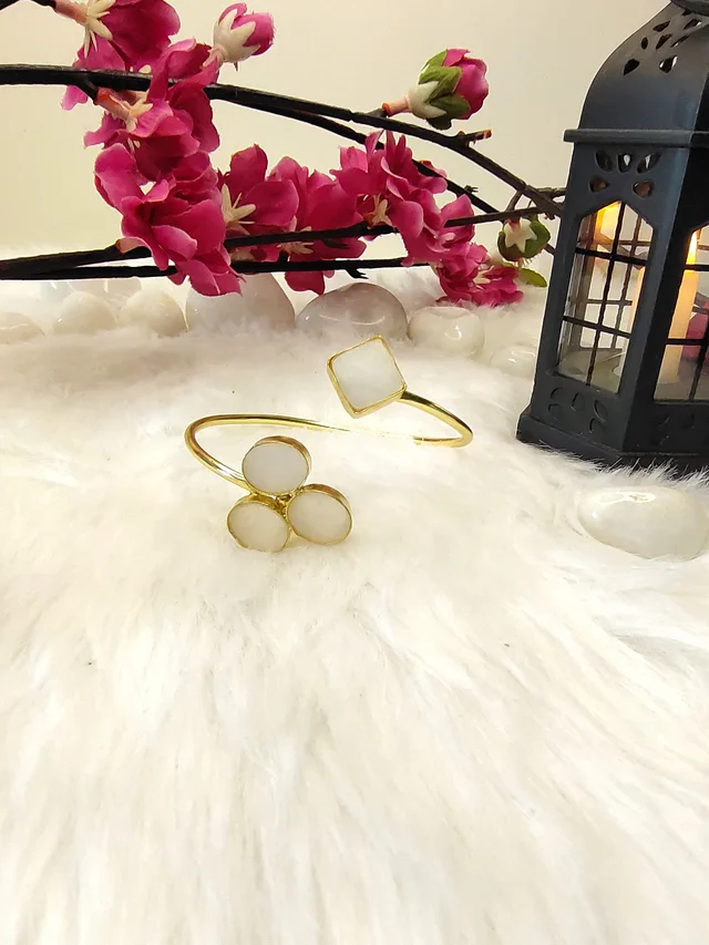 MOP Petal Kada Bracelet