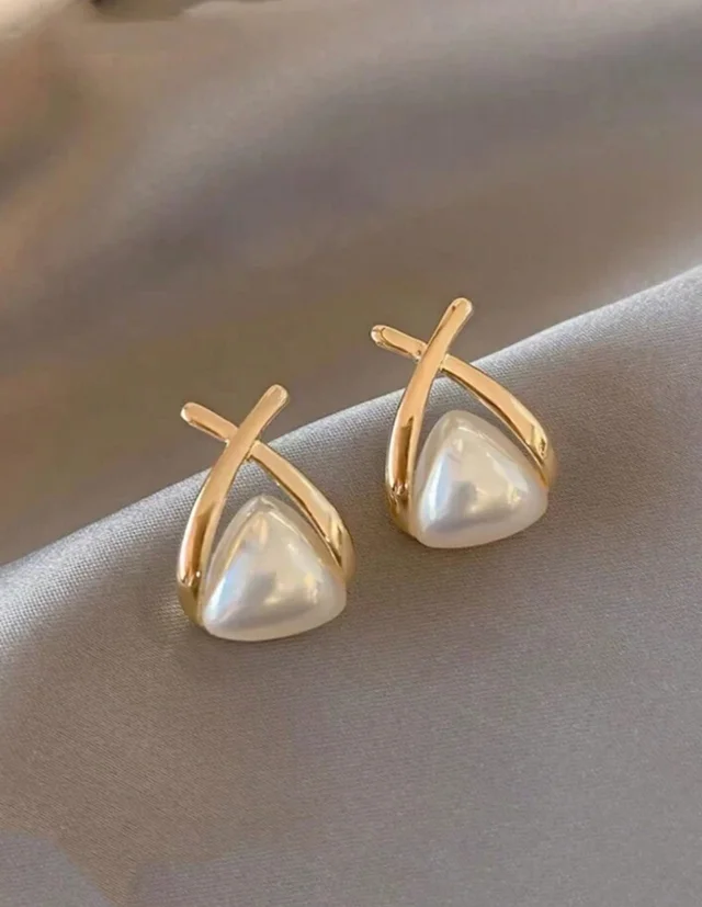 Rose Gold Pearl Beaded Studs Earrings