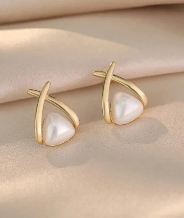 Rose Gold Pearl Beaded Studs Earrings