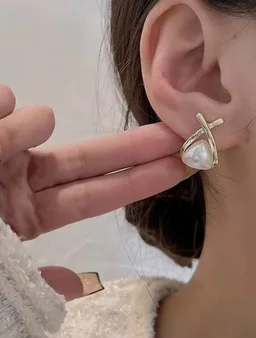 Rose Gold Pearl Beaded Studs Earrings