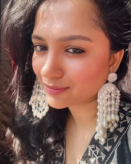 Pearl Watefall Earrings White