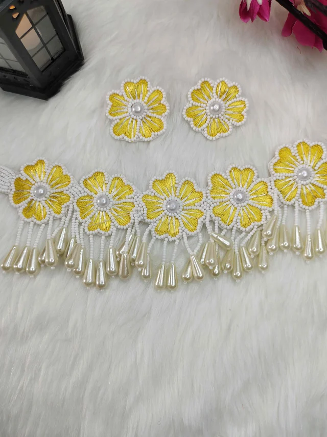 Yellow Flower Choker Necklace Set
