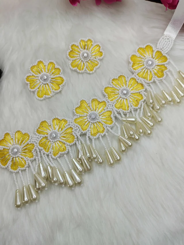 Yellow Flower Choker Necklace Set