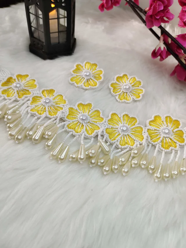 Yellow Flower Choker Necklace Set