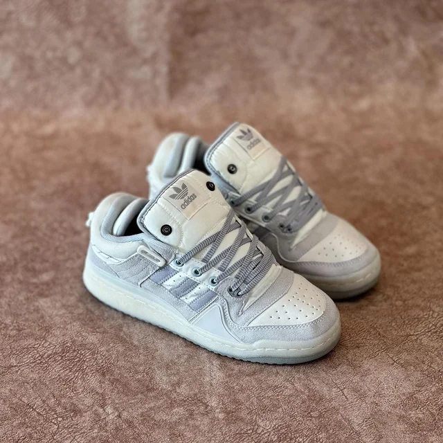 Adidas Bad Bunny  ( Cloud White ) 