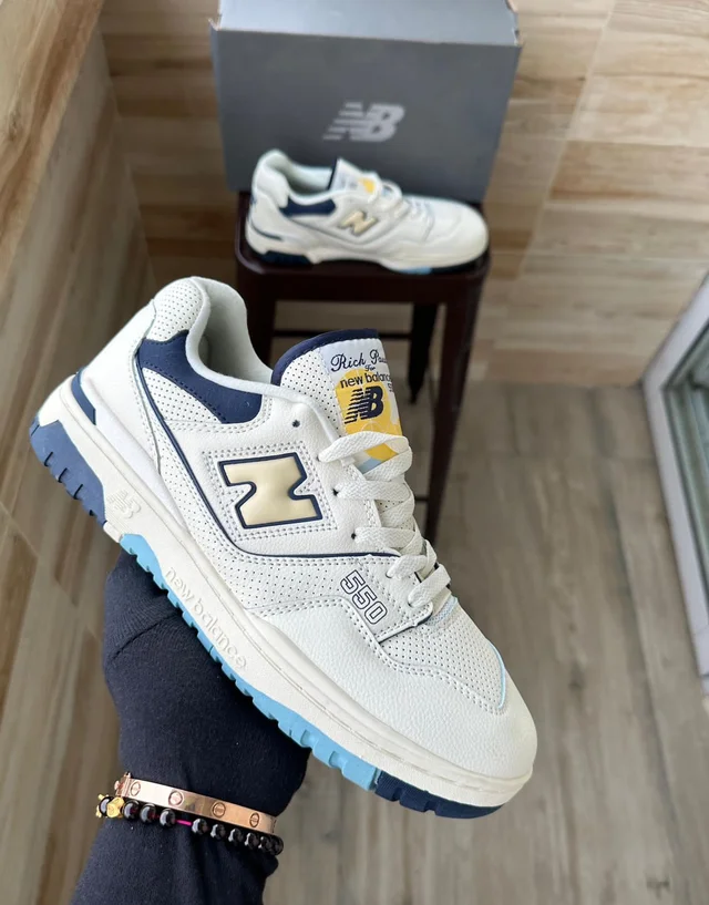 New Balance 550