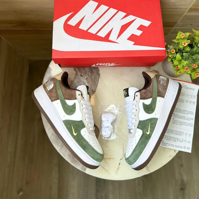 Nike Airforce North Face  Gucc