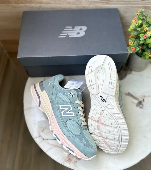 New Balance 993 Pistachios