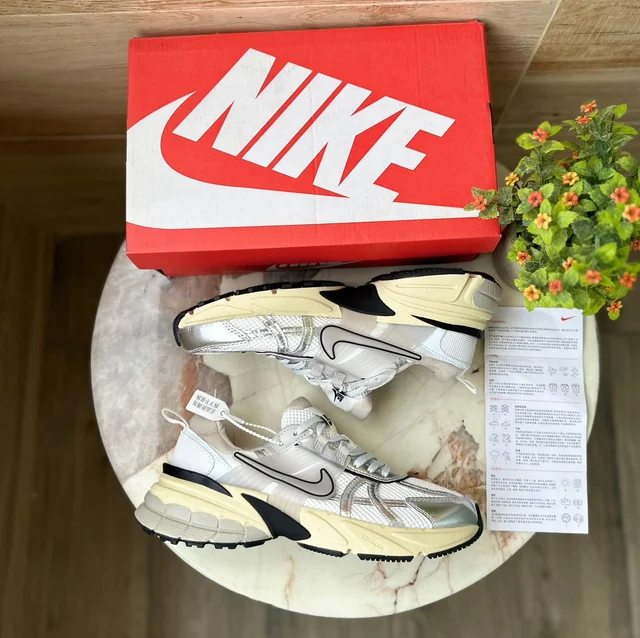Nike V2K Run Unisex