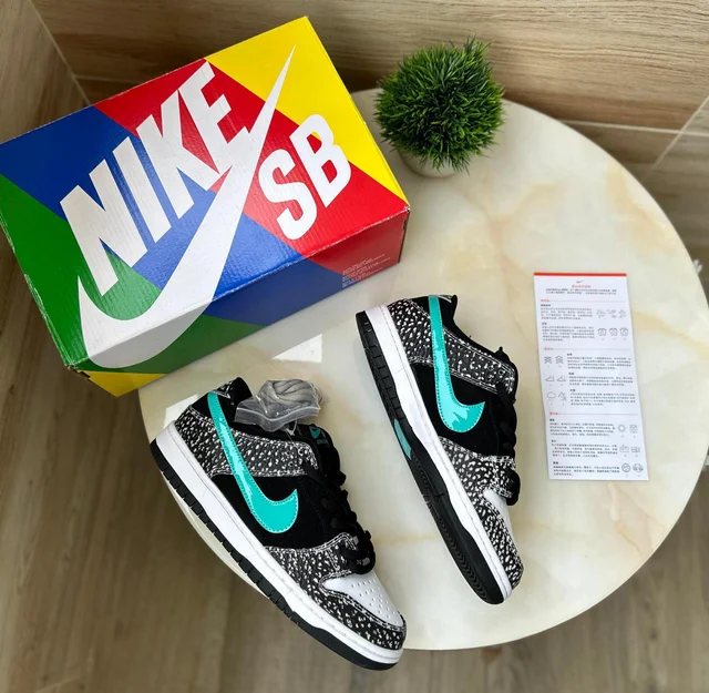 Nike Sb Dunk Low X Otomo Elephant 