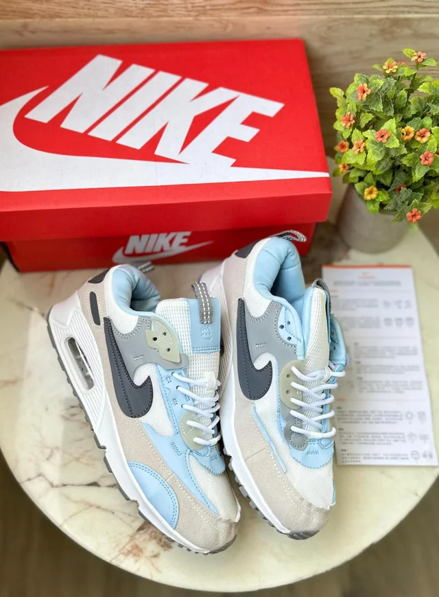 Nike Airmax 90 Futura 