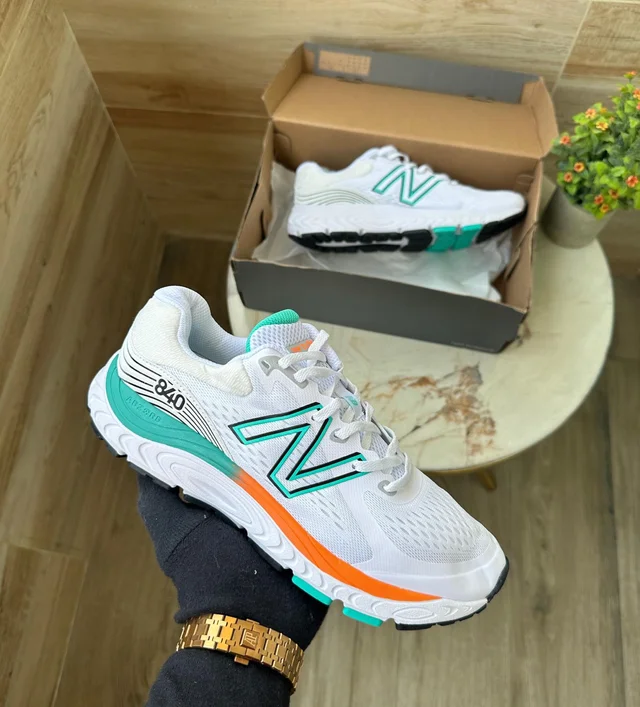 New Balance 840