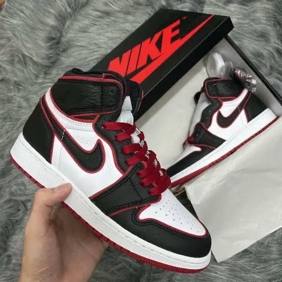 Jordan Retro 1 Bloodline