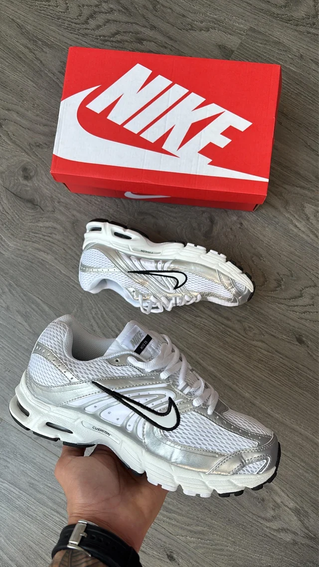 Nike Air Max Moto 2K 