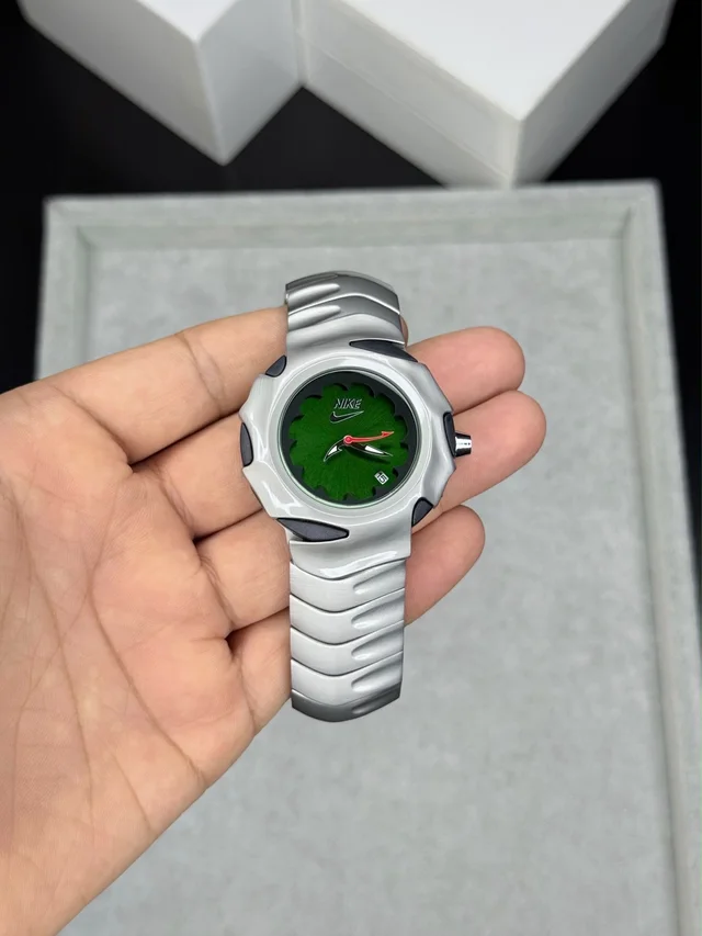 Futurstic Nike Blade-style Quartz