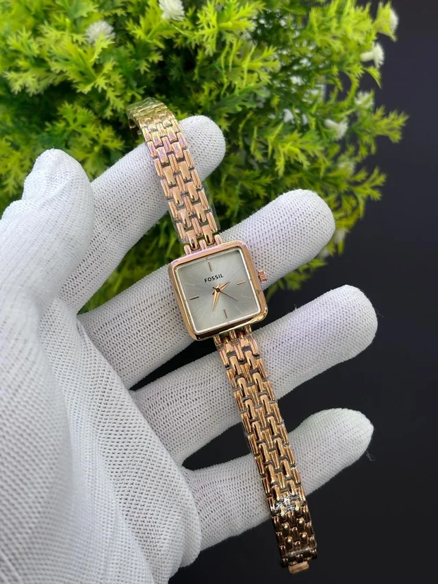 FOSSIL WOMENS