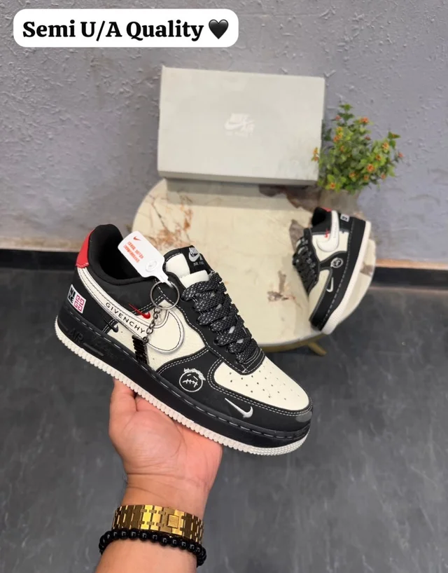 NIKE AIRFORCE CUSTOM X KAWS X GIVENCHY