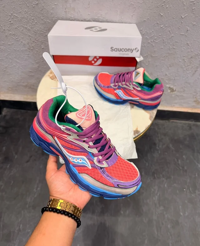 SAUCONY OMNI 9 TRAINERS 