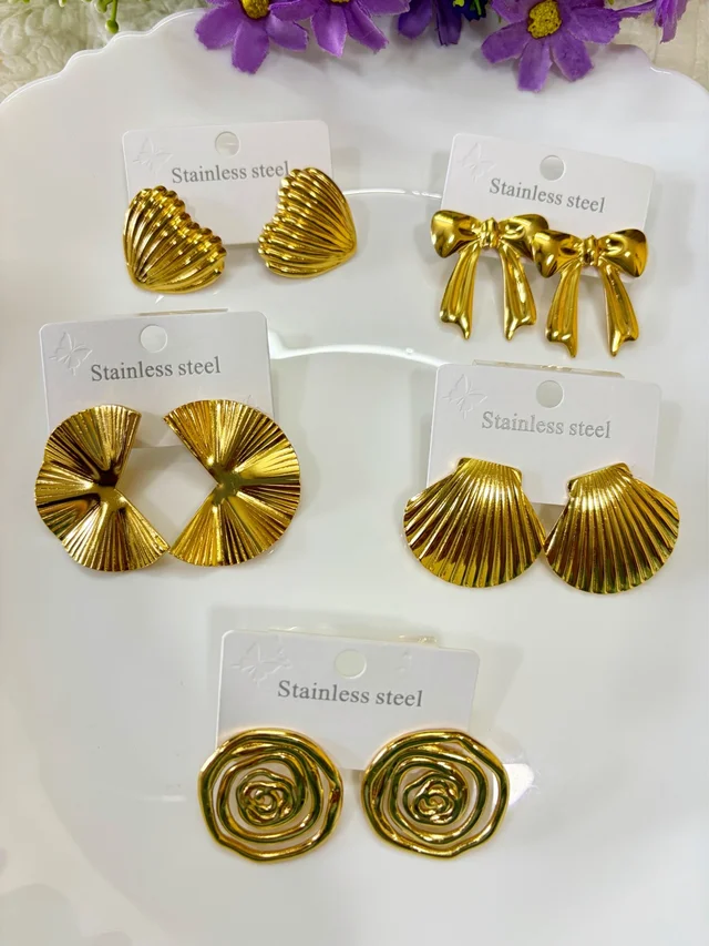Anti Tarnish Golden Studs ๐ - fan