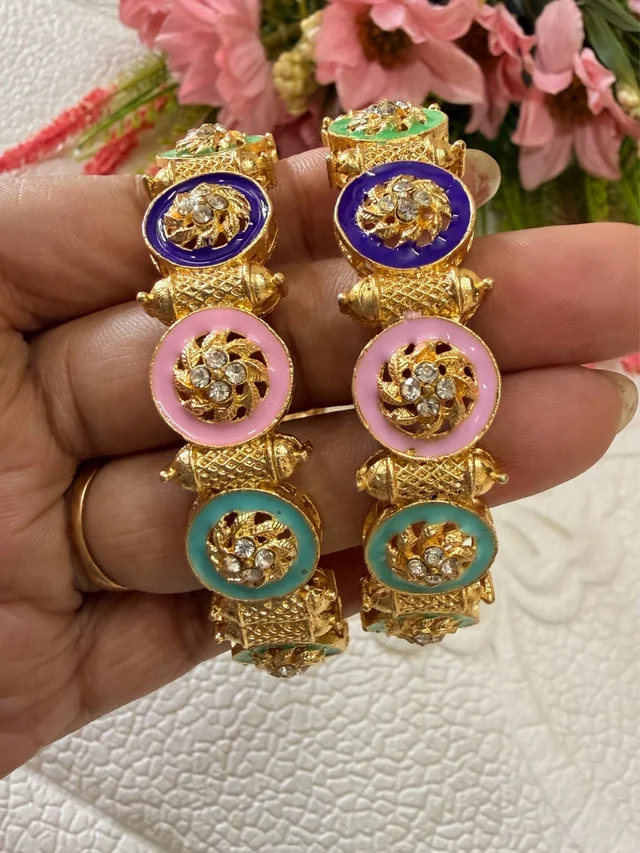 *Statement Ethnic Bangles Set of 2* β¨ - 2.4