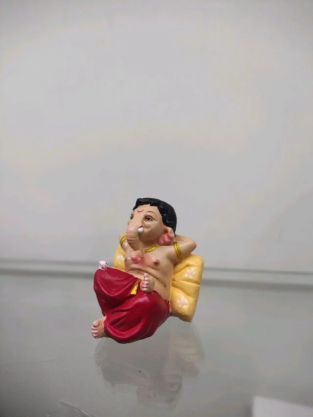 Ushi Balganesh - red