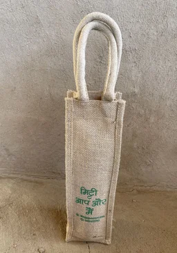 Mitti Carry Bottle With Jute Bag