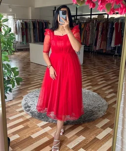 RED GOWN - L