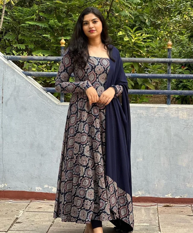 Super Hit Gown With Dupatta - 2XL