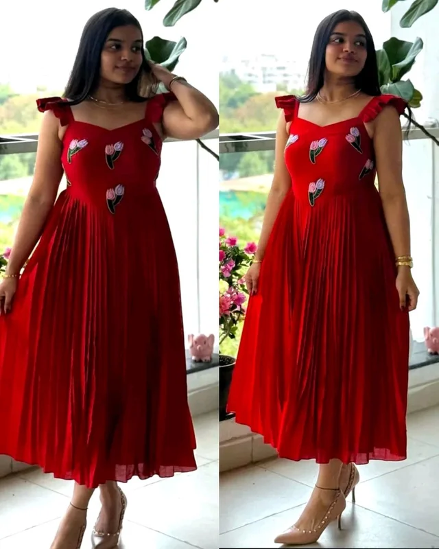 LAUNCHING NEW DESIGNER HANDWORK Maxi - S, Red