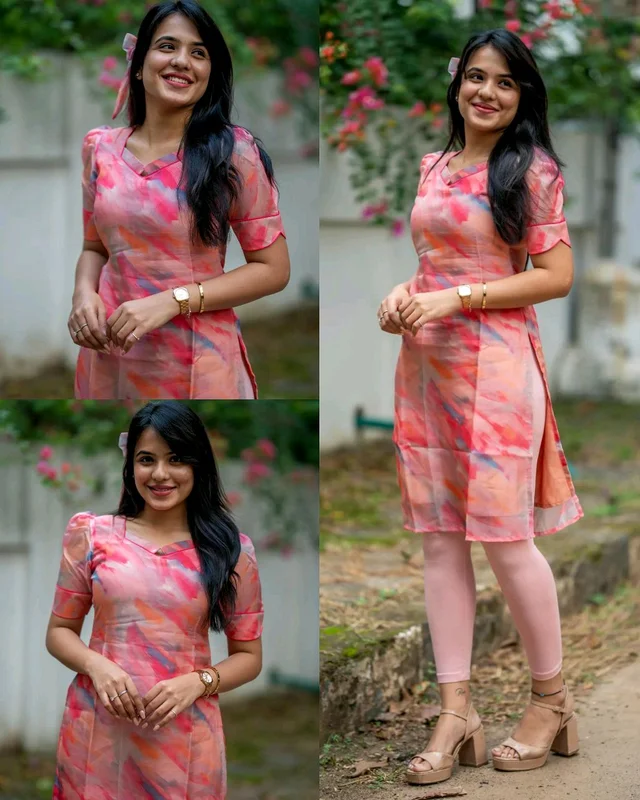 Pretty Daily college & office wear Kurti - S