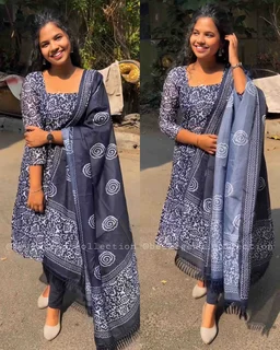 Luxurious kurta Set - Navy Blue, M