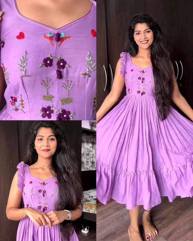 Beautiful Stylist Gown with Handowk – Elegance & Comfort - Mauve, 2XL