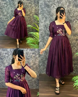 Launching Our Latest Beautiful Stylist Gown with Handowk – Where Elegance Meets Comfort
- Sky Blue, S