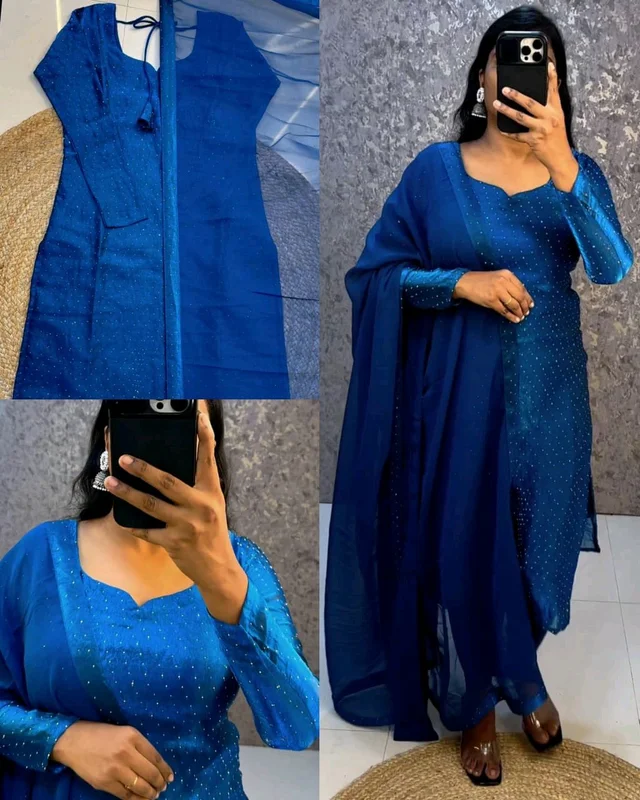 This kurti made with premium soft space silk with diamond work and matching soft georgette dupatta with 4 side lace broder
- Blue, XL