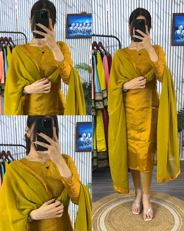 “Twirling into the festive season like… ✨ What’s your go-to look for celebrations?
- Buddha Gold, 2XL