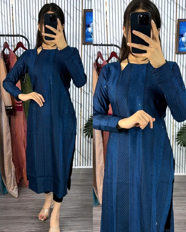 Trendy design and beautiful detailing create a look that is both sophisticated and chic - Blue, 3XL